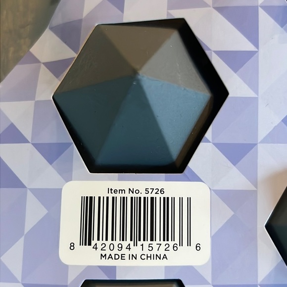 Jumbo Iced Out-diamond ice cube tray/use also for jello shots or soap making-NEW - Picture 9 of 9